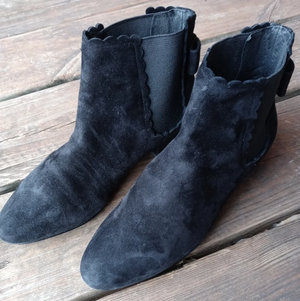 Kate Spade Black pull on Ankle Boots Suede Womens Shoes Size 6B.  188pem